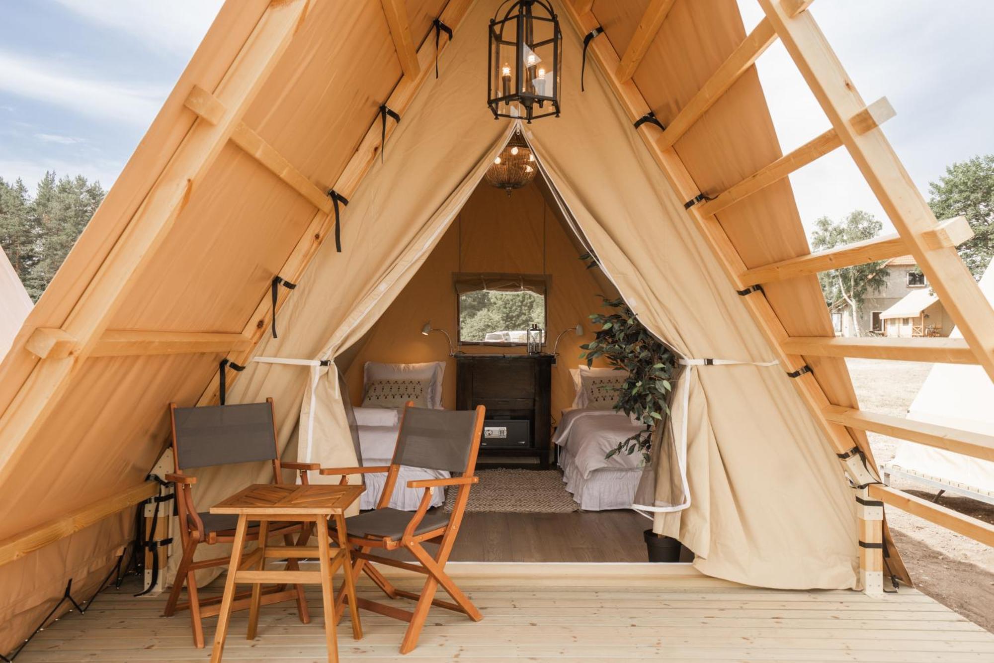 ホテル Mia Glamping Orissaare エクステリア 写真