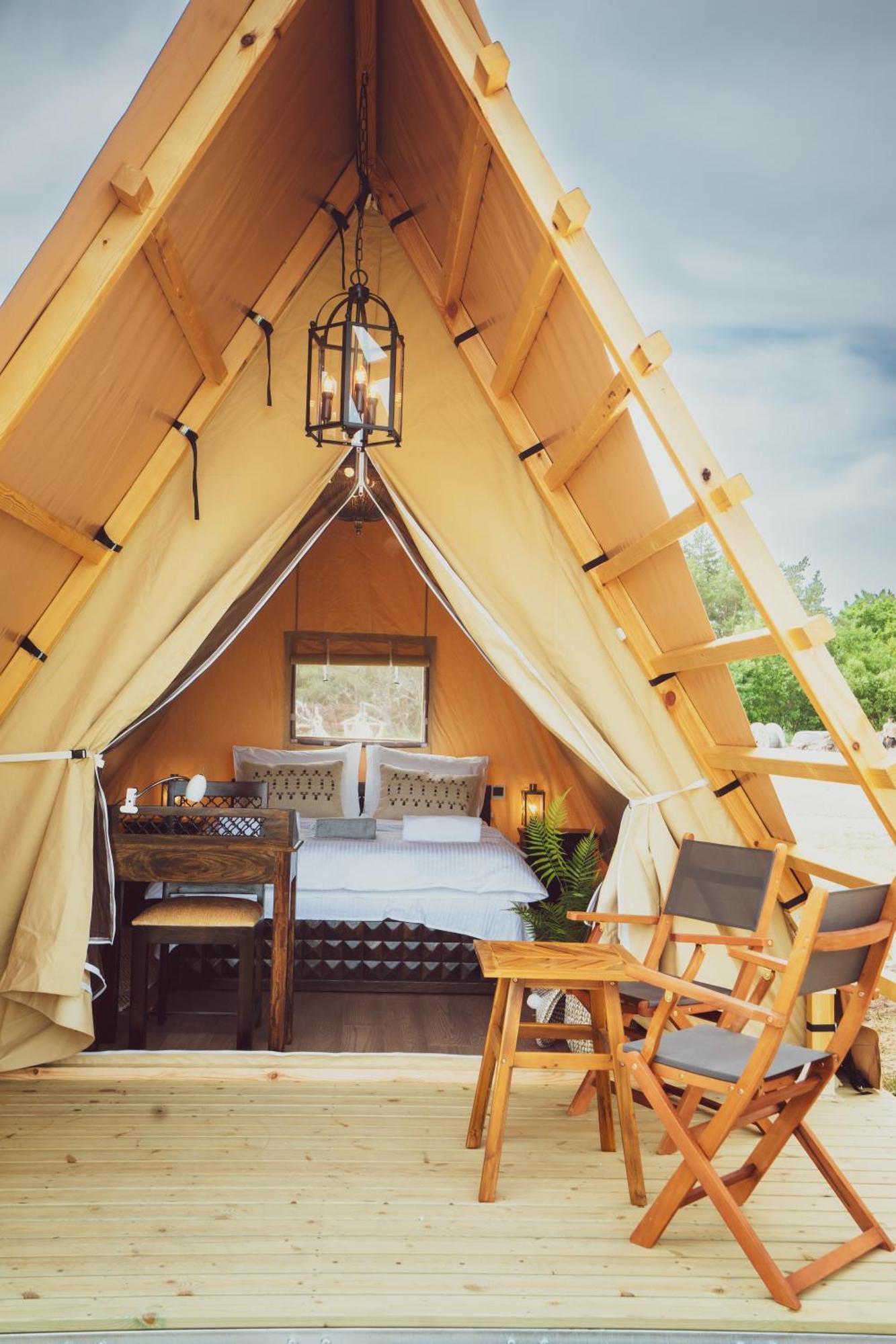 ホテル Mia Glamping Orissaare エクステリア 写真